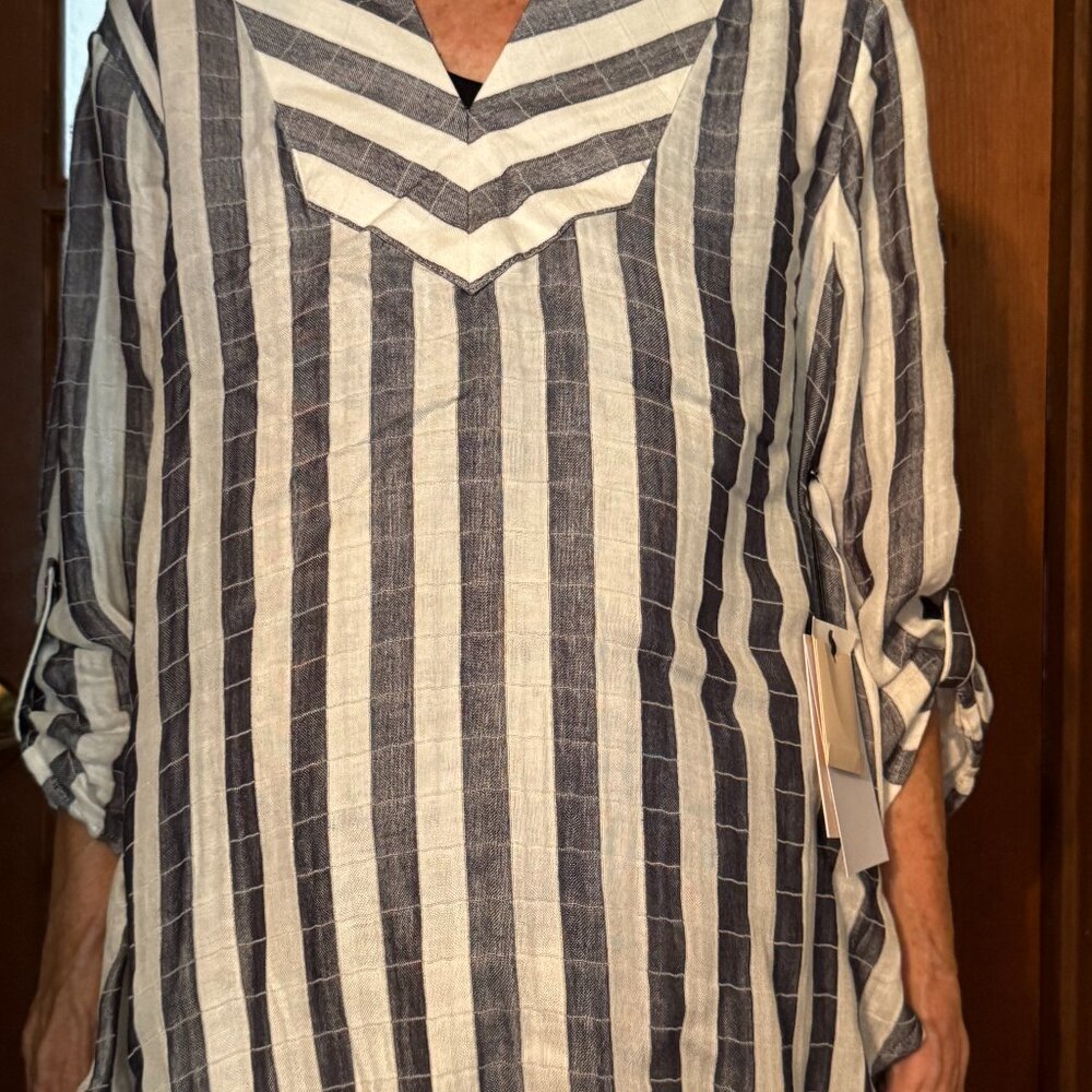 Ivanka Trump Size M blouse
